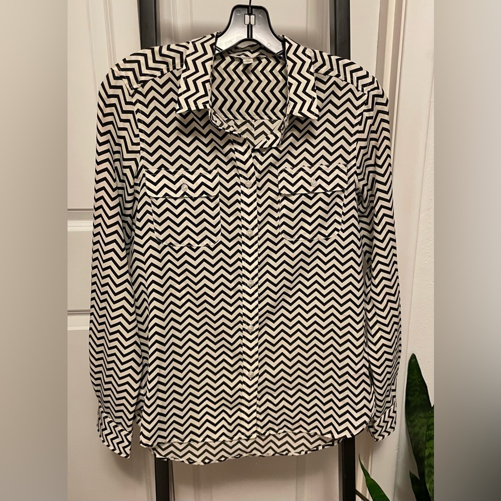 American Eagle Button Up